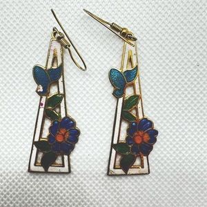 Women’s Vintage Gold Flower Earrings